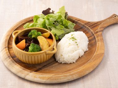 ごろっと牛タンのシチュープレート（パンに変更できます）