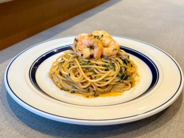 小エビとほうれん草のトマトクリーム小エビとほうれん草のトマトクリーム